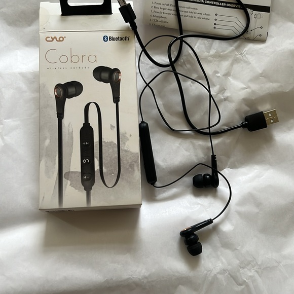 Cobra wireless earbuds Bluetooth version - Picture 2 of 4